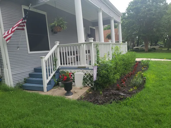 715 S Barnett Ave, Dallas, TX 75211