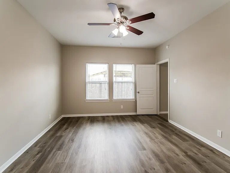 323 Ginseng Ln — Photo 10