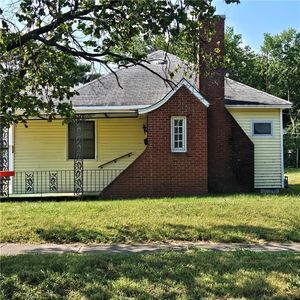 524 E Washington St, Pittsburg, KS, 66762