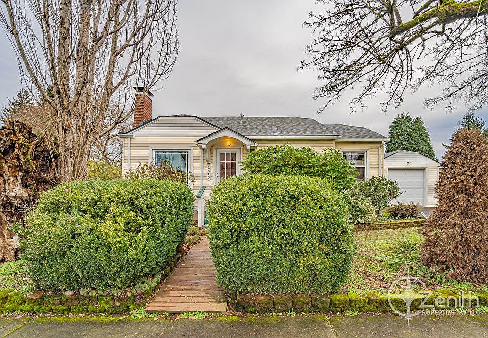1st image of 2615 Fort Vancouver Way