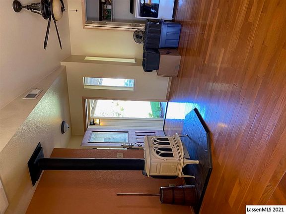 5th image of 610 Cameron Way