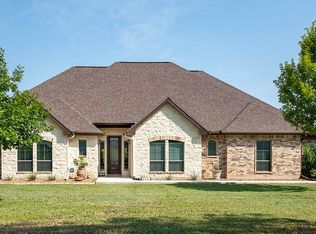 116 Greenbriar Ln, Uvalde, TX 78801