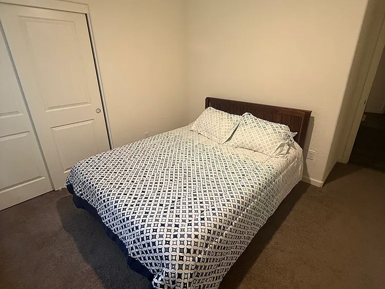 733 Veronica Ct — Photo 15