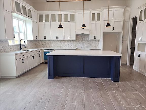 3rd image of 9214 N 25th Ln