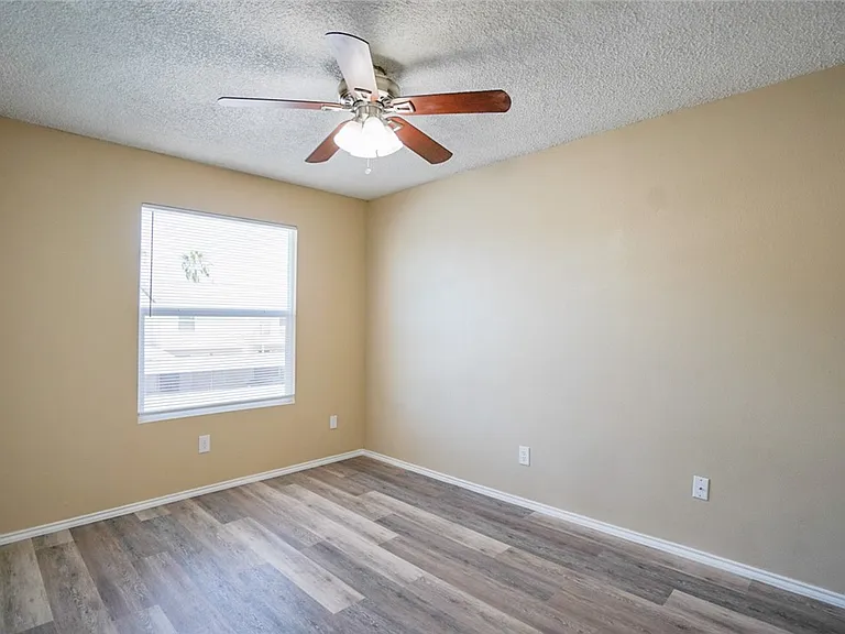 6702 Everhart Rd E #102 — Photo 8
