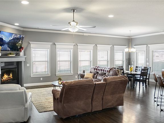 5th image of 6101 W Murfield Dr
