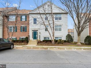 12020 Golf Ridge Ct APT 302, Fairfax, VA 22033