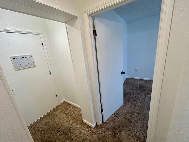 1606 Clawson St #D — Photo 8