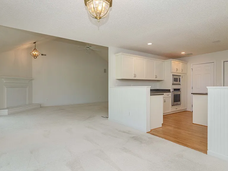 340 Palmer Way — Photo 6
