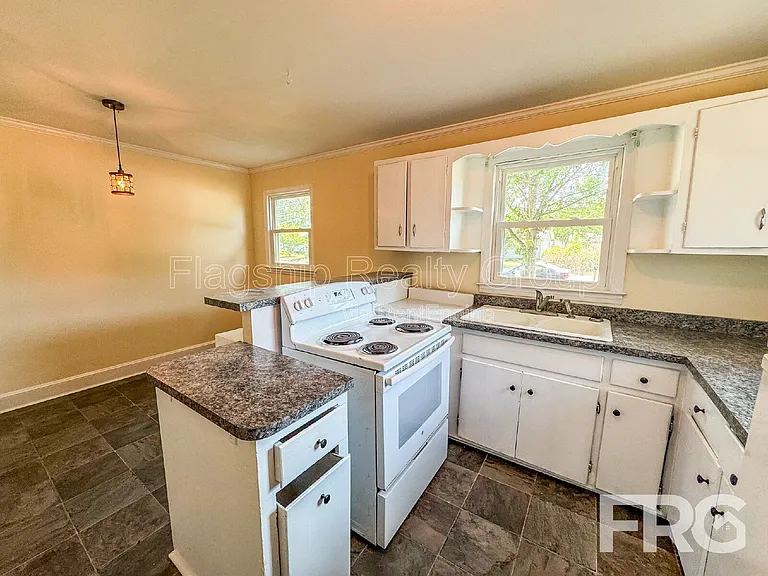 1403 Clingman St — Photo 21