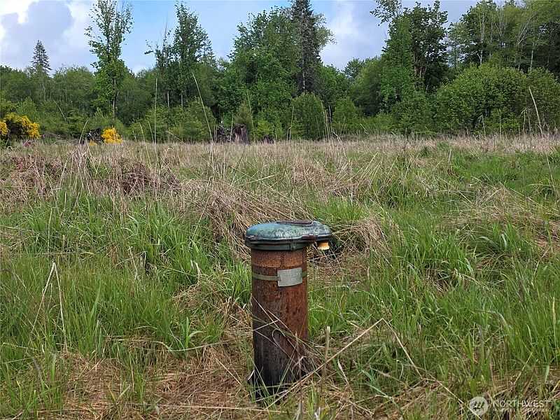 3rd image of 670 W Maple Rock Road