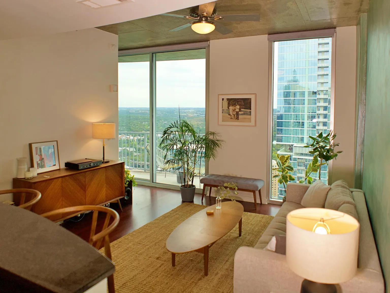 1 bed, 732 sqft, $2,750 — Photo 3