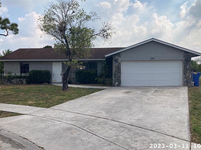 102 Euston Ct, Royal Palm Beach, FL, 33411