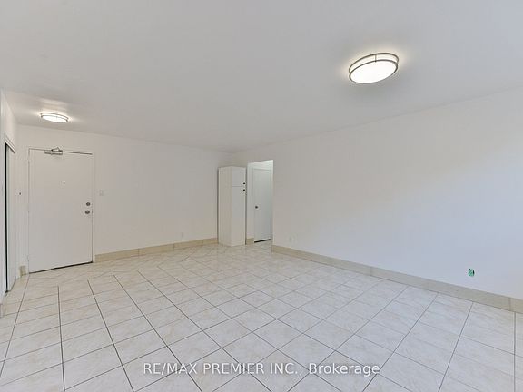 5th image of 10 Ellison Ave #101