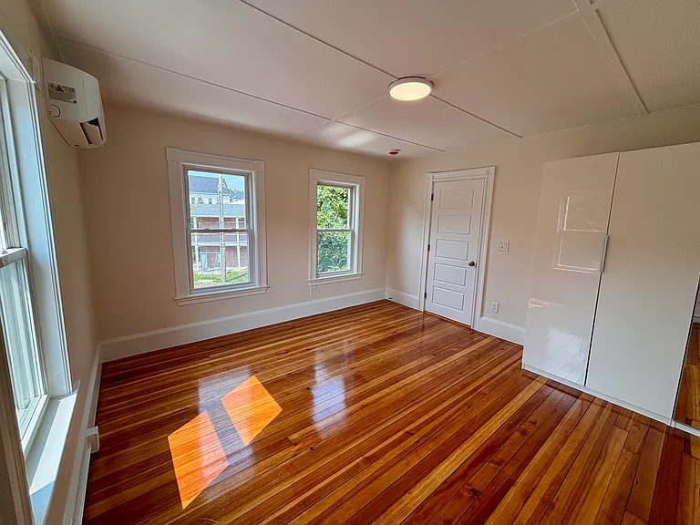 29 Sylvan St #2 — Photo 8