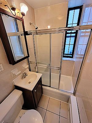 5th image of 49 Park Ave APT 1b
