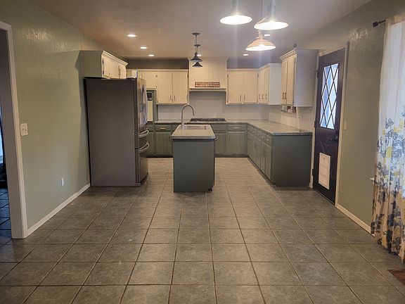 5th image of 2112 Bentham Pl