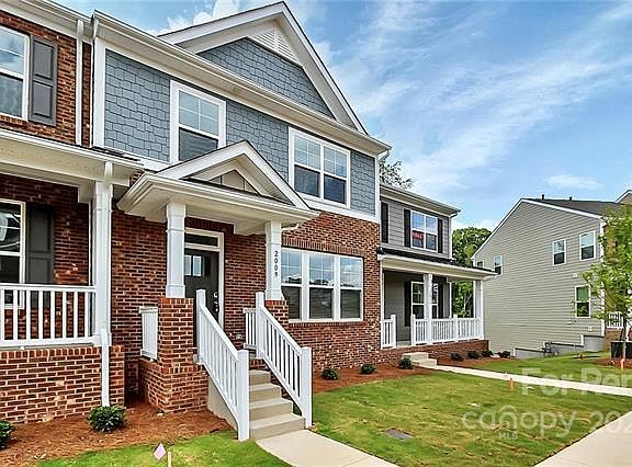 2nd image of 2009 Laurel Village Cir #2009