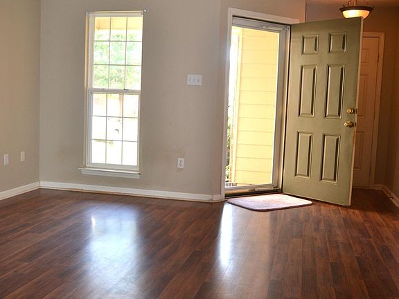 3rd image of 5369 Pollard Dr