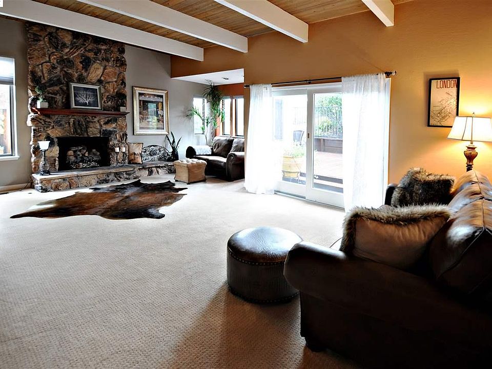 1st image of 442 Woodbine Ln