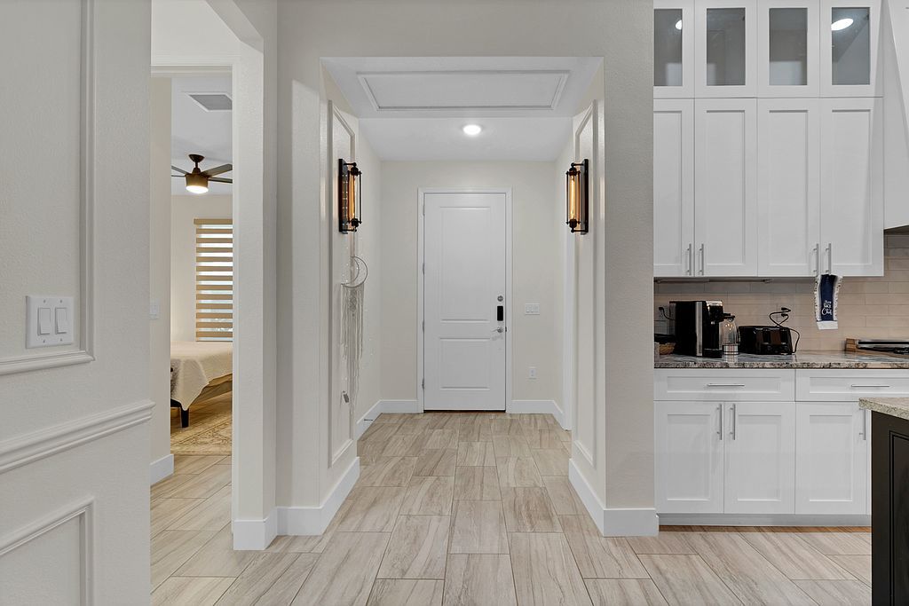 20241 Macon Pkwy - Property Image