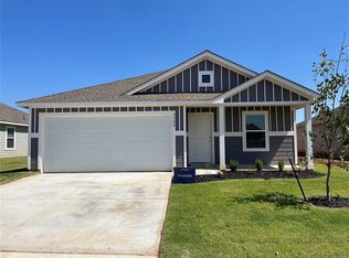 2304 Claire Dr, Yukon, OK 73099