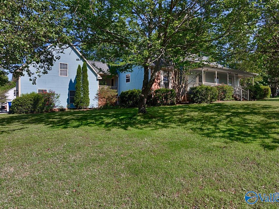 1st image of 103 Canoebrook Ln
