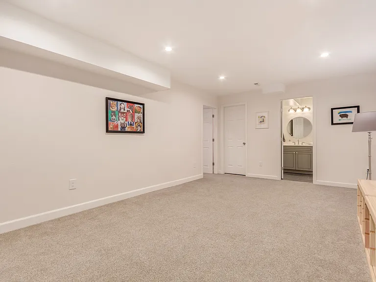7153 Othello St — Photo 31