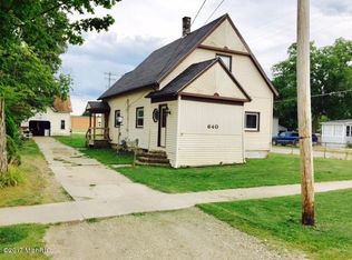 640 2nd St, Lake Odessa, MI