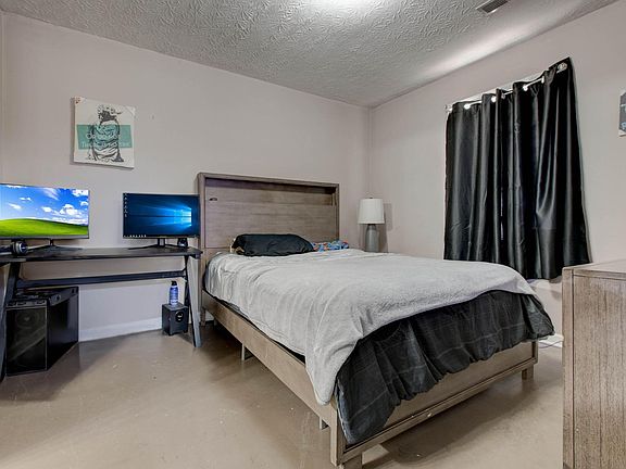 4th image of 708 Peggy Branch Dr