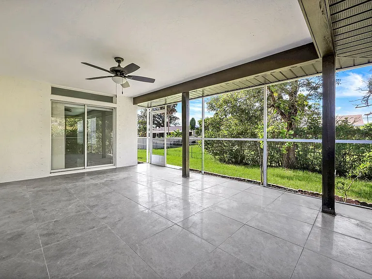6031 Macbeth Ln — Photo 22
