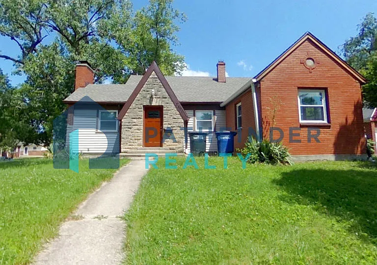 2821 Earlham Dr — Photo 1
