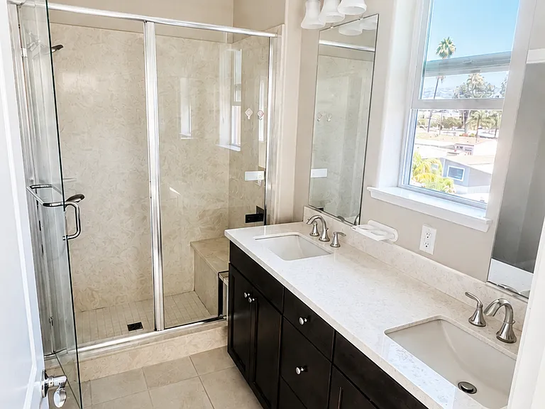 3F Master Full Bathroom