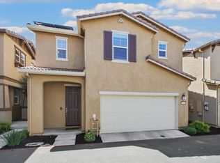 8200 Zenia Ln, Elk Grove, CA 95758