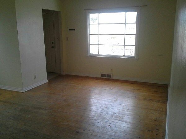 1st image of 331 Saint Andrew St