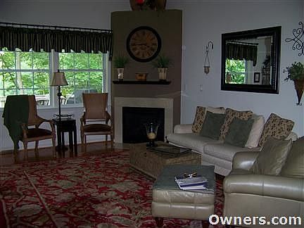 Open floor plan/Gas Fireplace