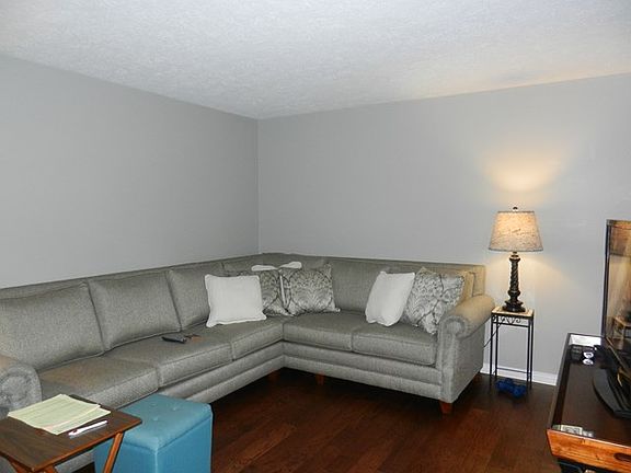 2nd image of 5511 Berwyn Ave