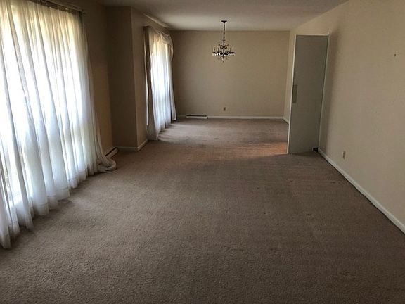 3rd image of 815 Nonidez Cir
