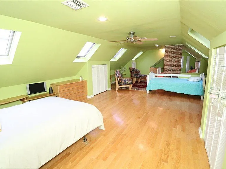11 N Lancaster Ave — Photo 13