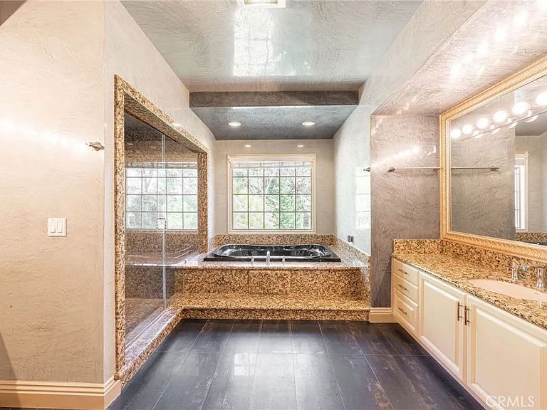 3331 Oakmont View Dr — Photo 32