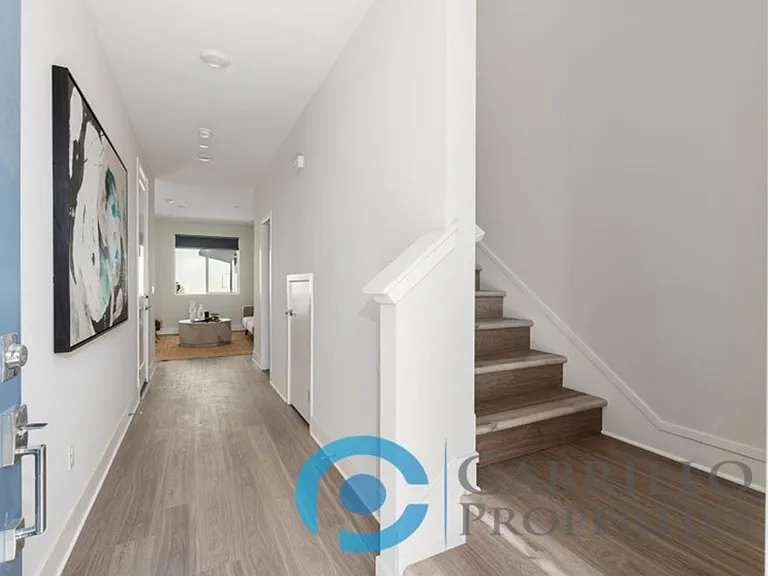 1675 Neptune Ave — Photo 29