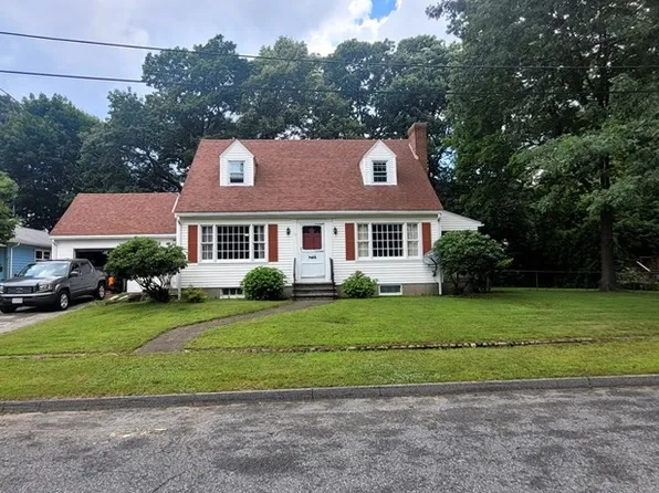 19 Graystone Cir, Worcester, MA 01606