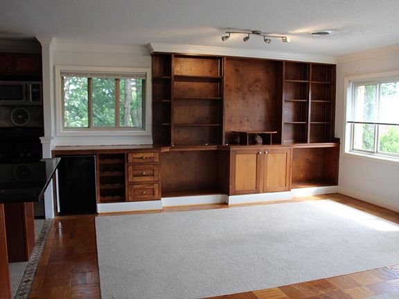 2nd image of 1415 N Oak St APT 302