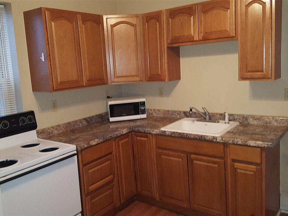 528 #1 kitchen 1