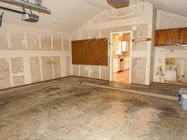 4553 Gen Maloney Cir — Photo 21