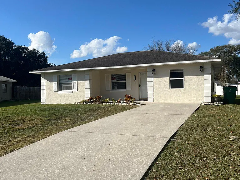 39639 Meadowood Loop — Photo 1