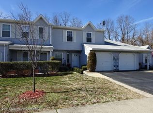 17 Sloop Sq, Freehold, NJ 07728