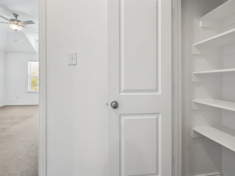 982 Mikaela Dr — Photo 28