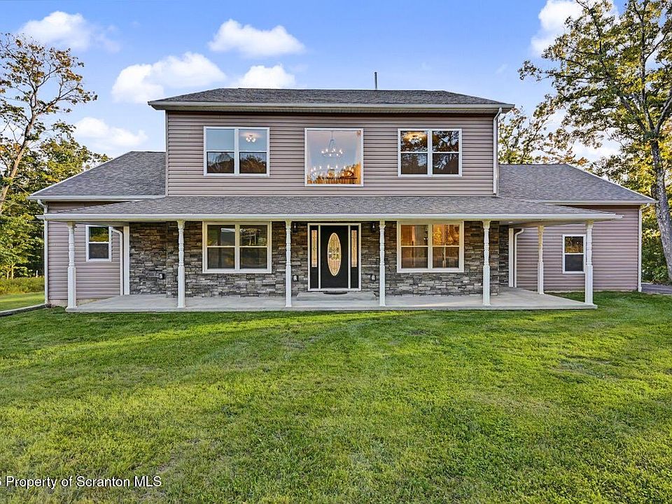 1st image of 101 Windsor Way