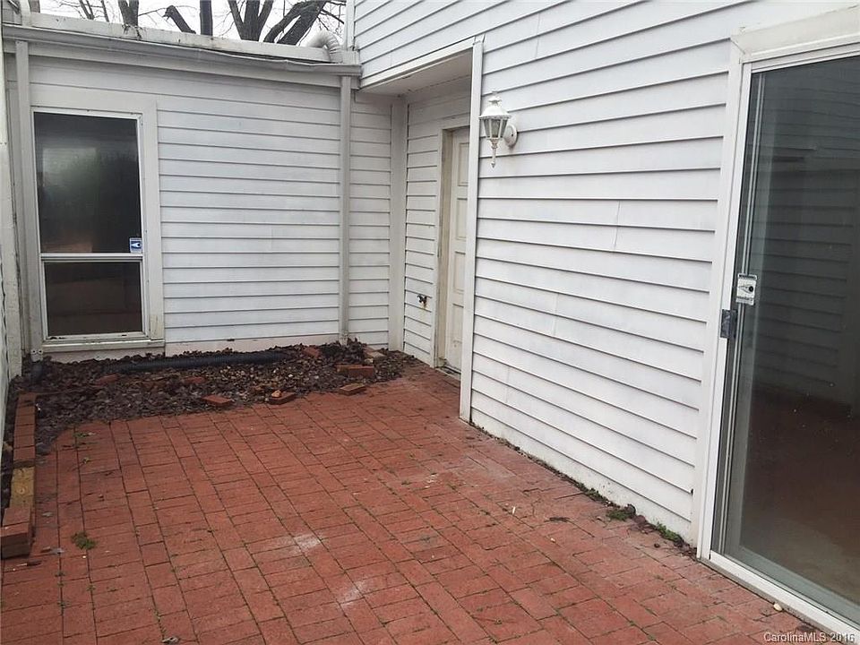 2nd image of 7406 Mystic Ln #7406